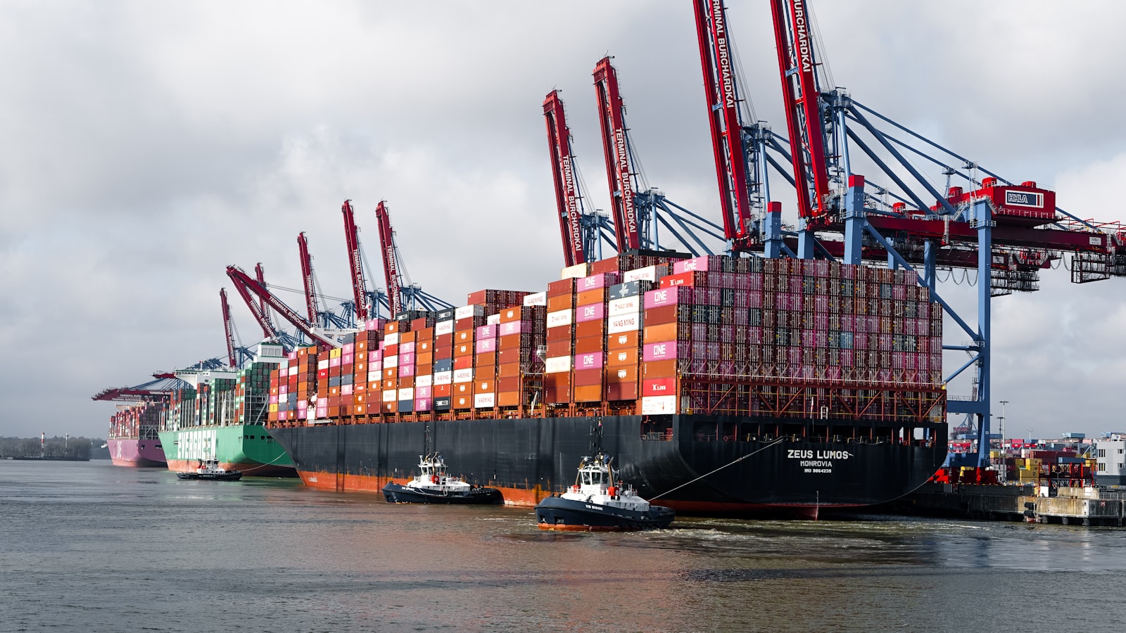 Services Maritimes à Kribi — Agence Maritime & Support